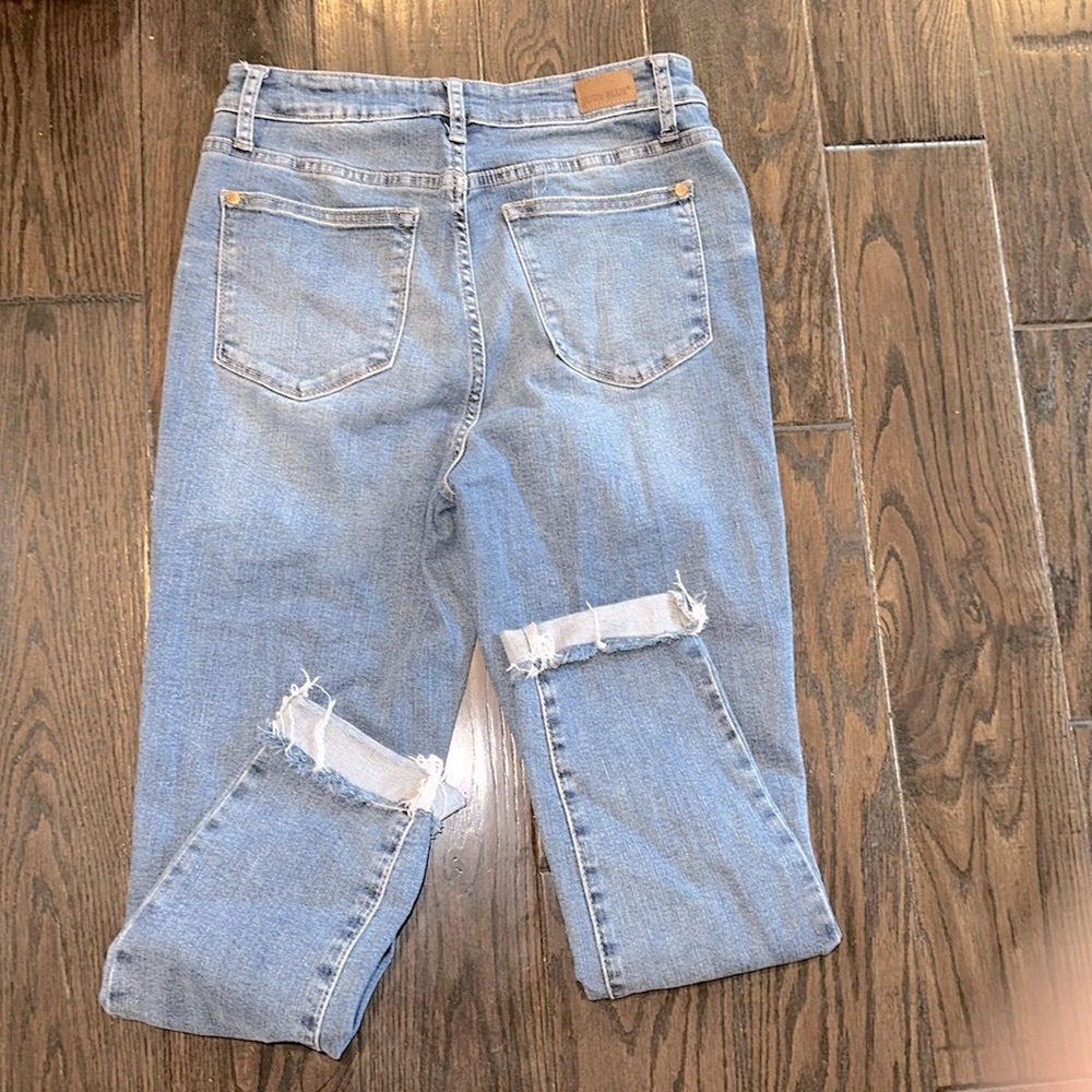 Judy Blue Light Blue Distressed Women Jeans - Picture 6 of 6